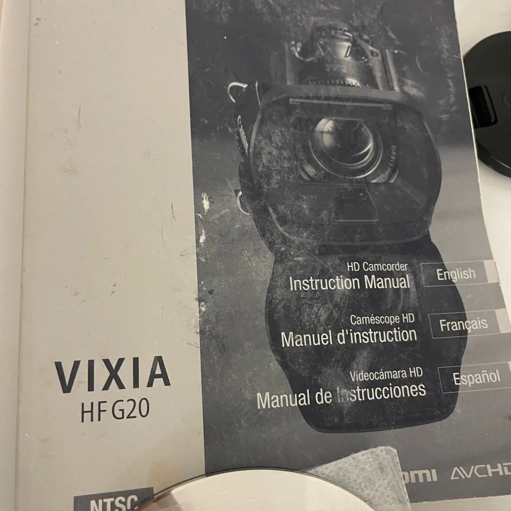 Canon Vixia HF-G20 Camcorder Bundle Fully functional